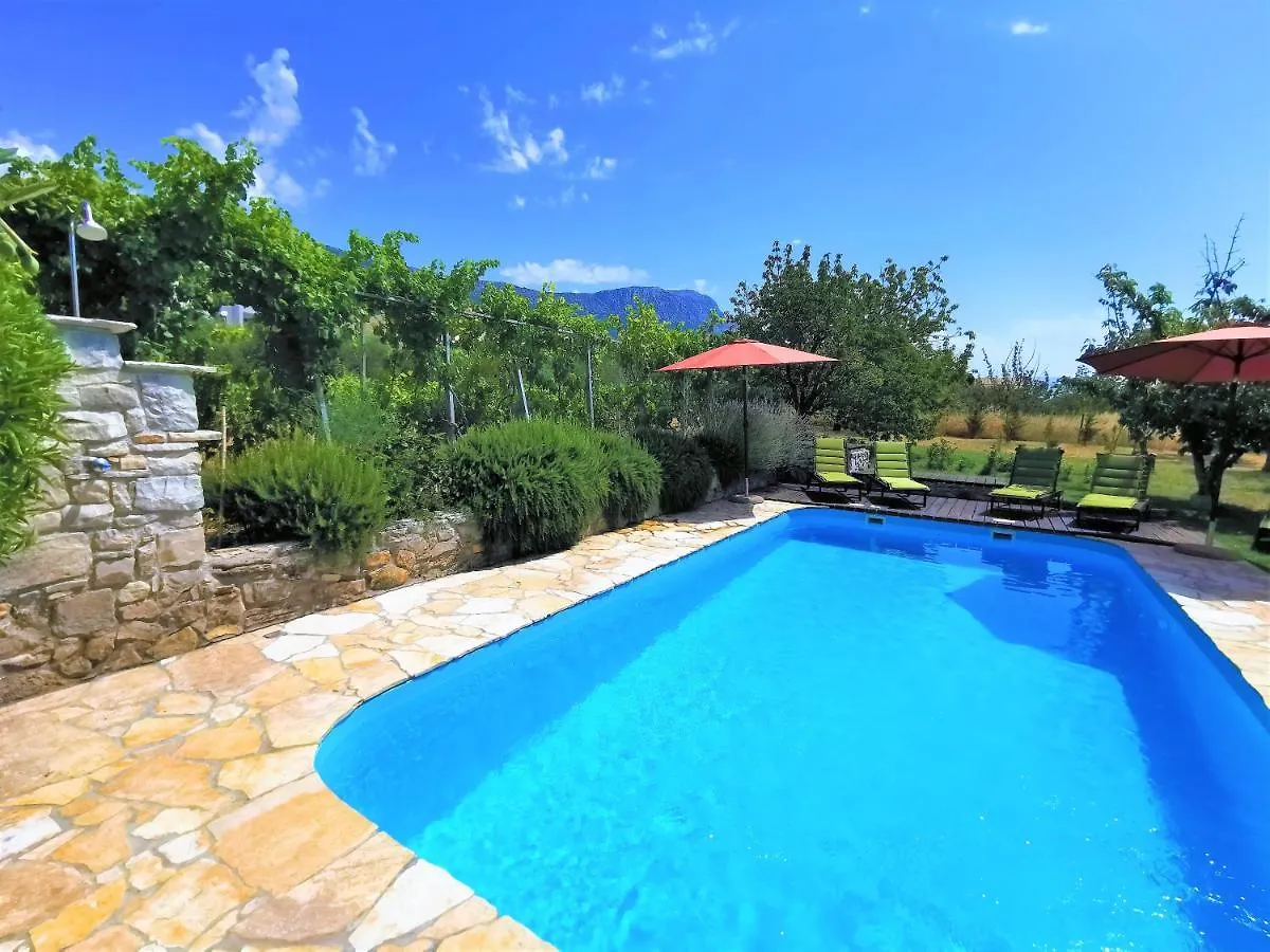 Villa Kucica Kastela