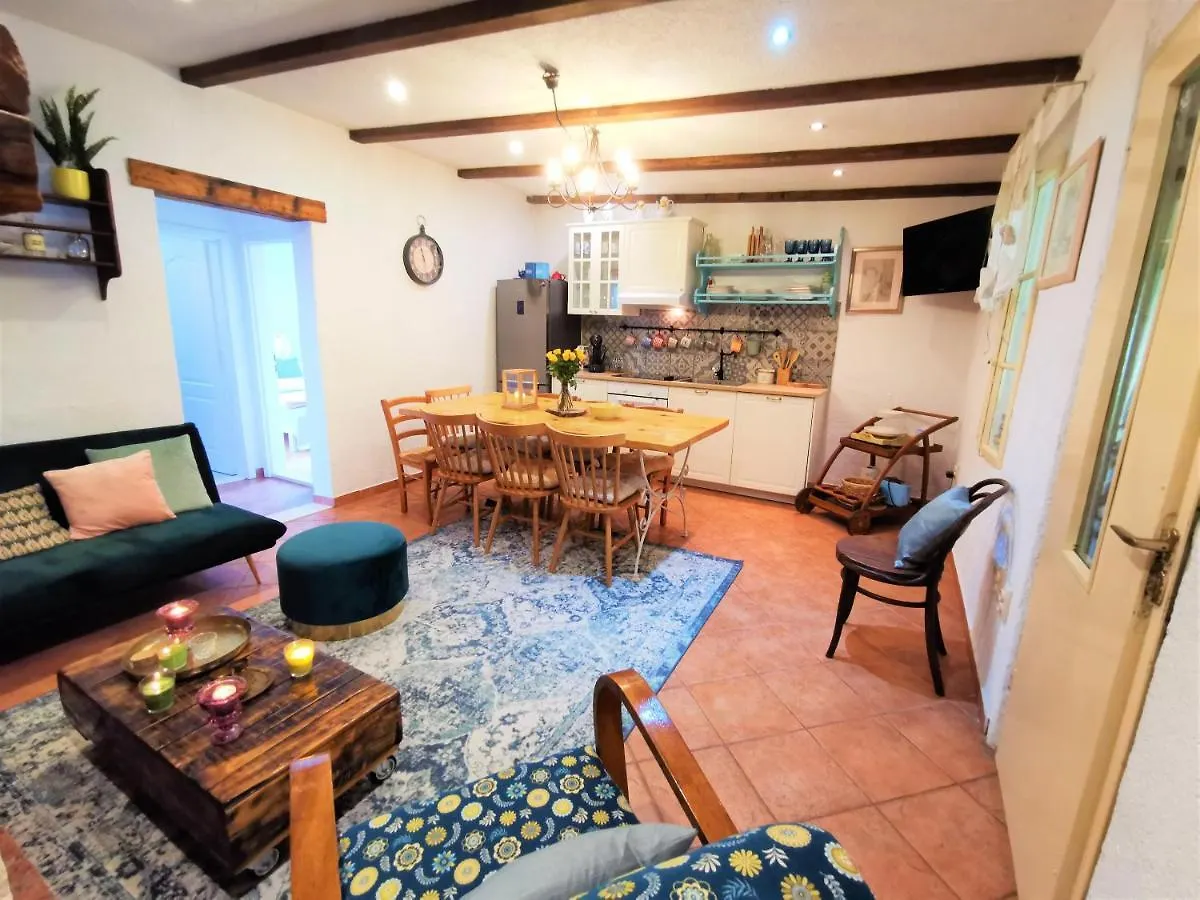 Villa Kucica Kastela